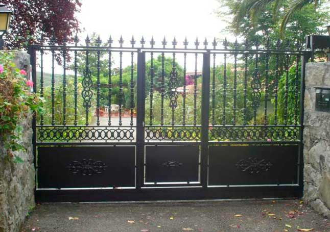 Puertas autom�ticas Vizcaya - Puertas de forja con perfil galvanizado